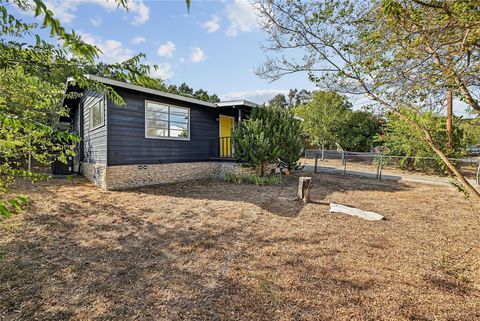 Photo of 10700 W Lakeview DR, Jonestown, TX 78645 (MLS # 8649173)