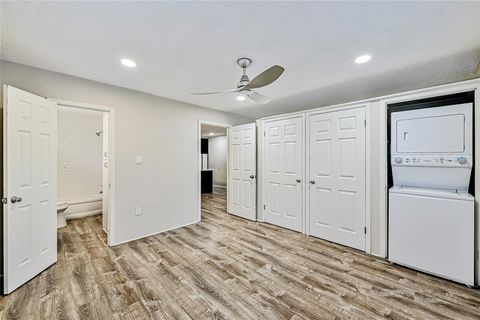 Tiny photo for 10700 W Lakeview DR, Jonestown, TX 78645 (MLS # 8649173)