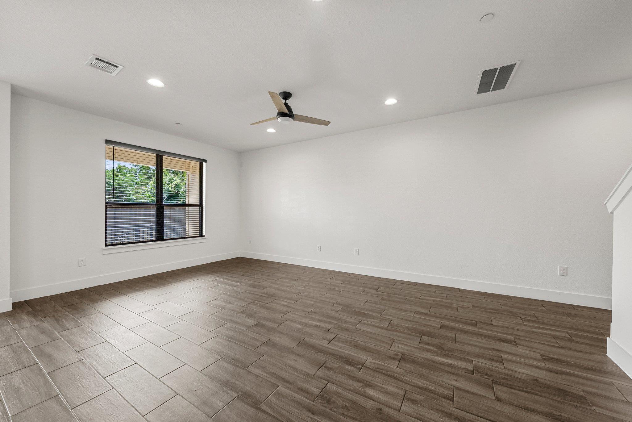 12315 Maypole BND 1002