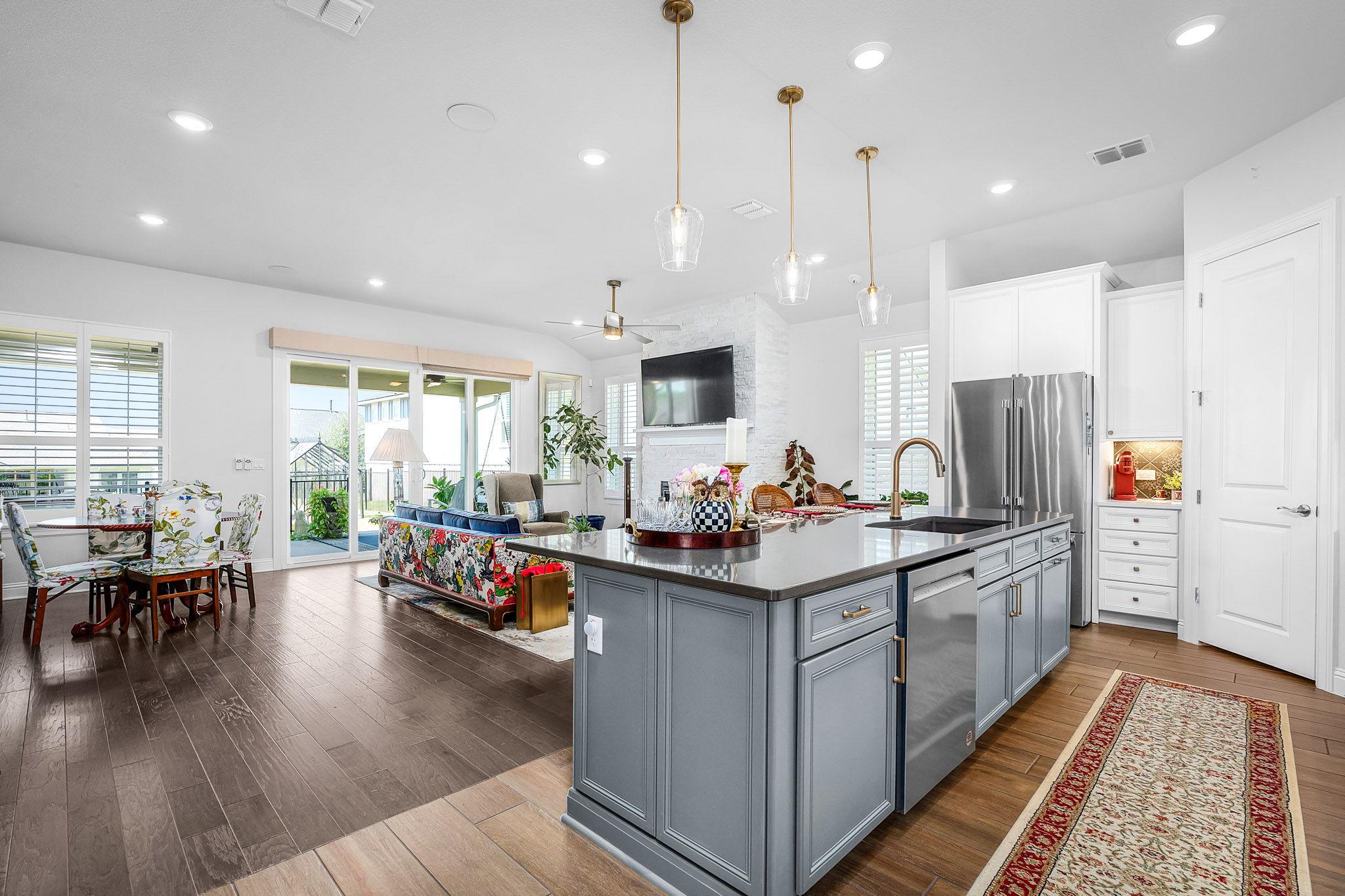 115 Twisting Crest CV