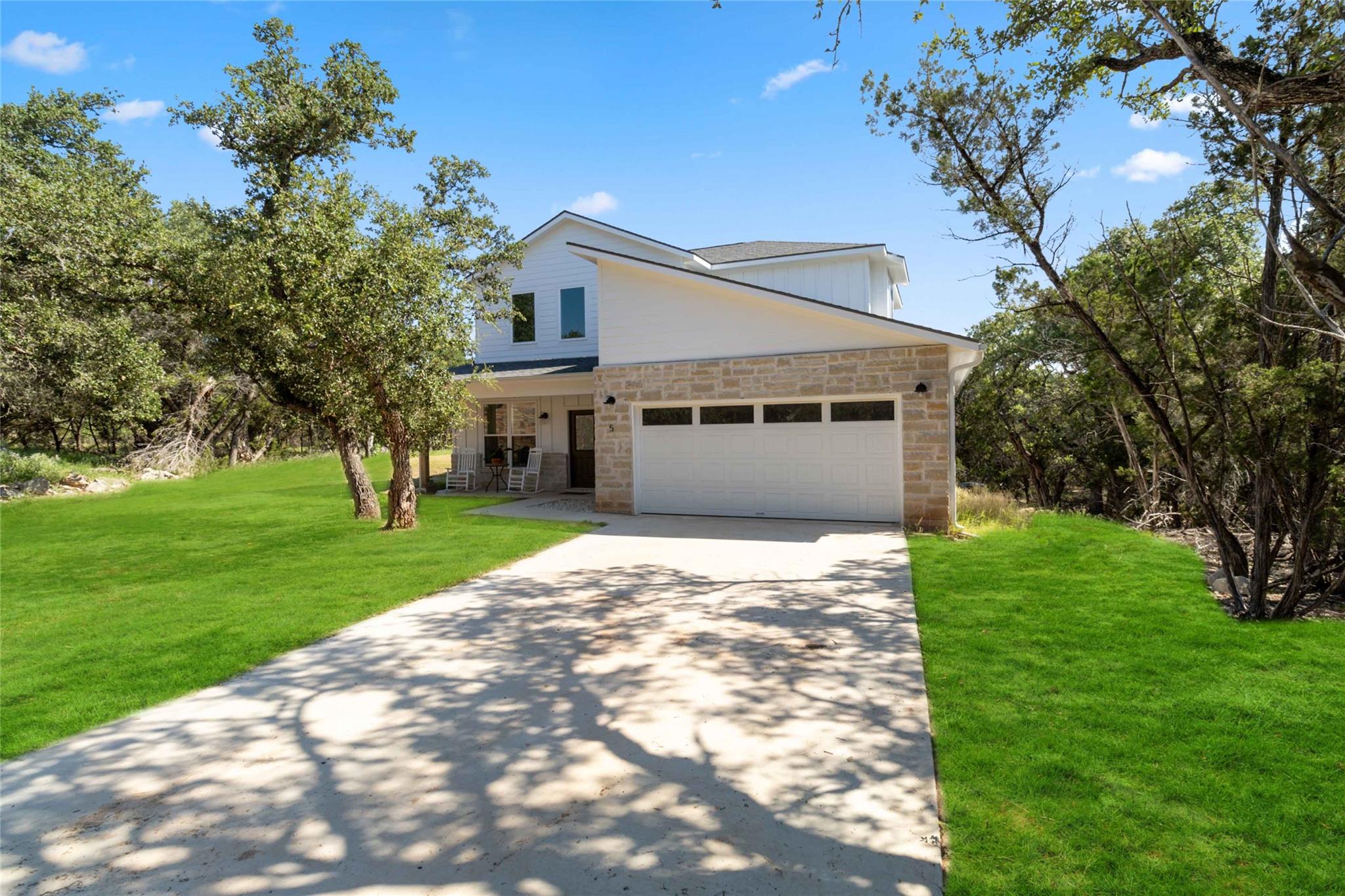5 Hickory CT