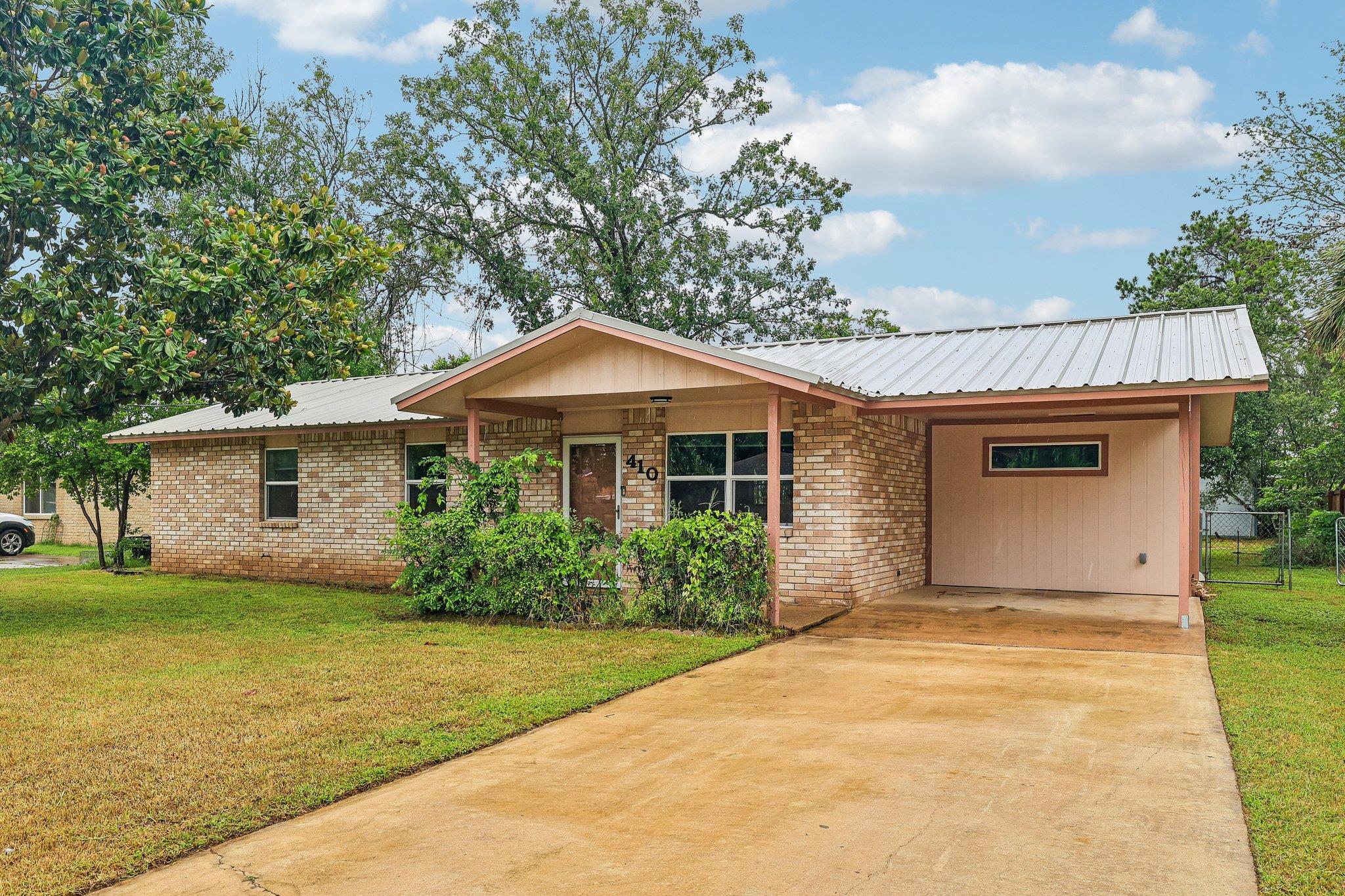 410 Magnolia ST