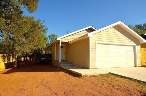 1517 Navajoe TRL Kingsland TX 78639