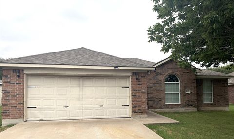 Photo of 1609 Paint Brush DR, Lockhart, TX 78644 (MLS # 4311519)