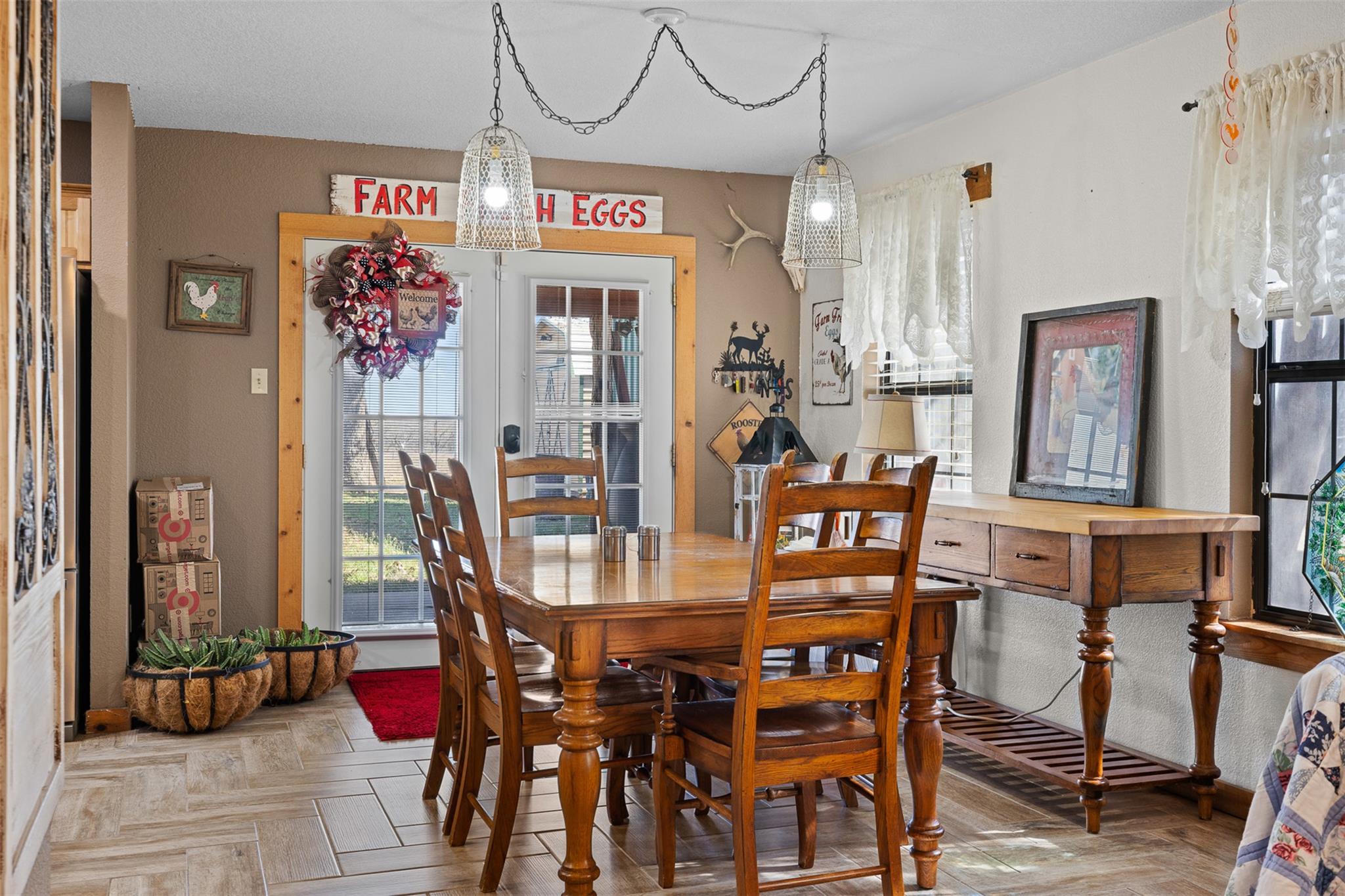 7393 N State Highway 80