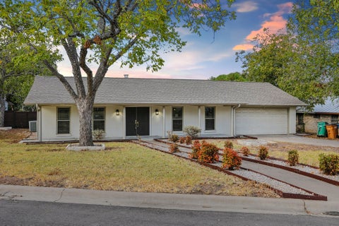 Photo of 5500 Pendleton LN, Austin, TX 78723 (MLS # 4465112)