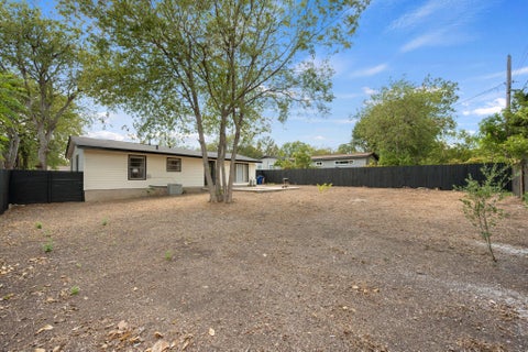 Tiny photo for 1418 Larkwood DR, Austin, TX 78723 (MLS # 1643352)