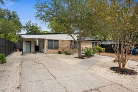 Tiny photo for 1418 Larkwood DR, Austin, TX 78723 (MLS # 1643352)