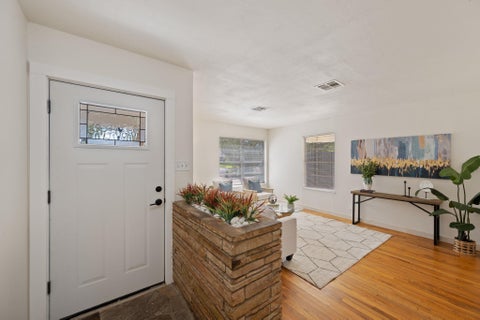 Tiny photo for 1418 Larkwood DR, Austin, TX 78723 (MLS # 1643352)