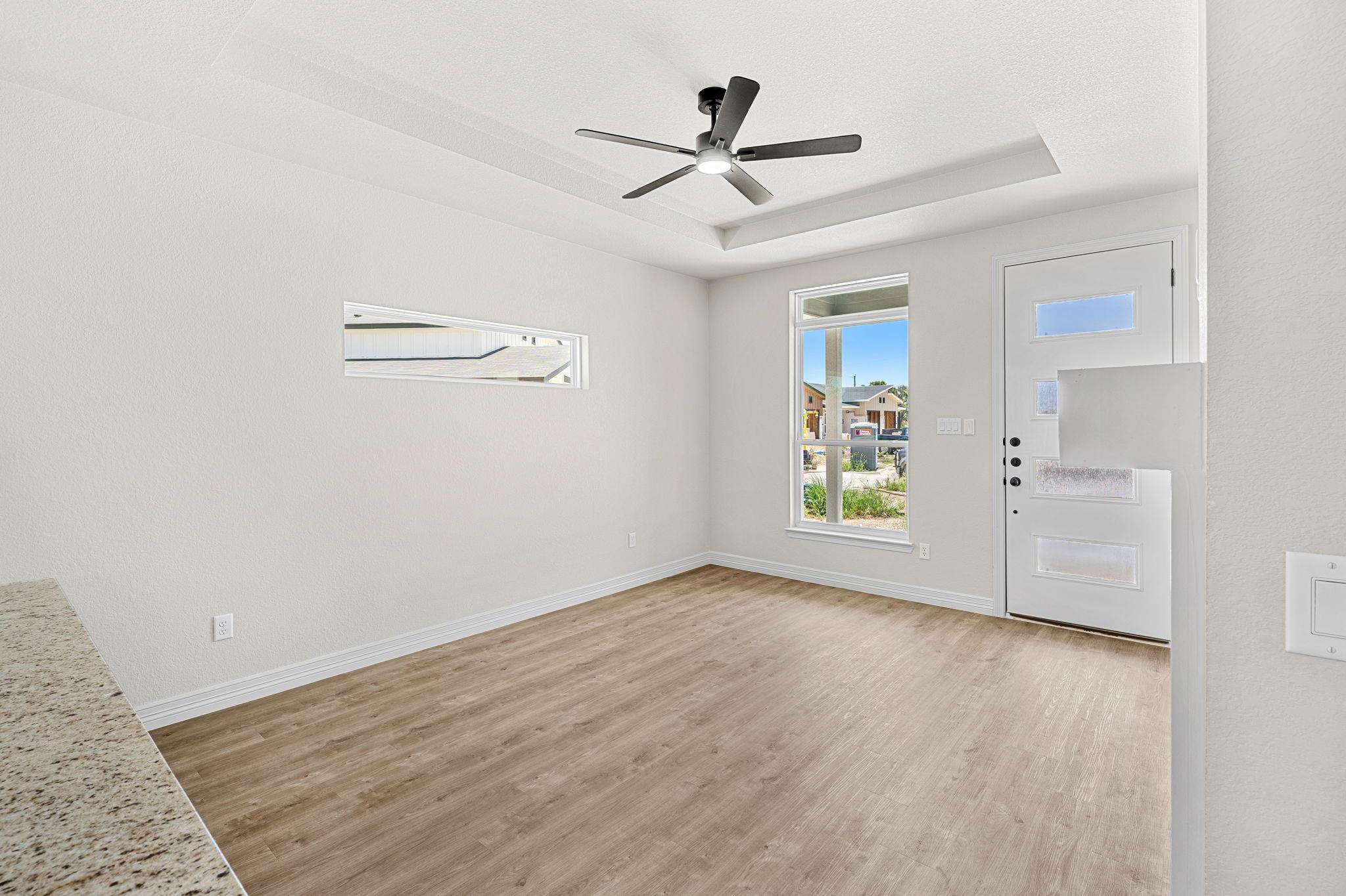 1213 Lone Pine WAY