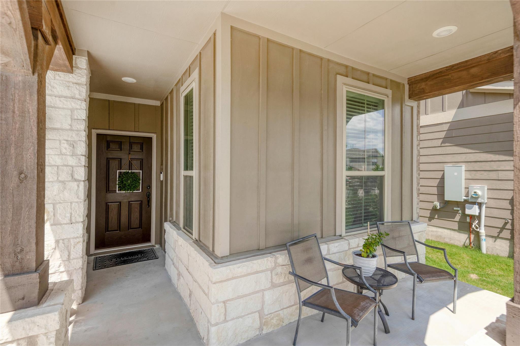 141 Janelle LN