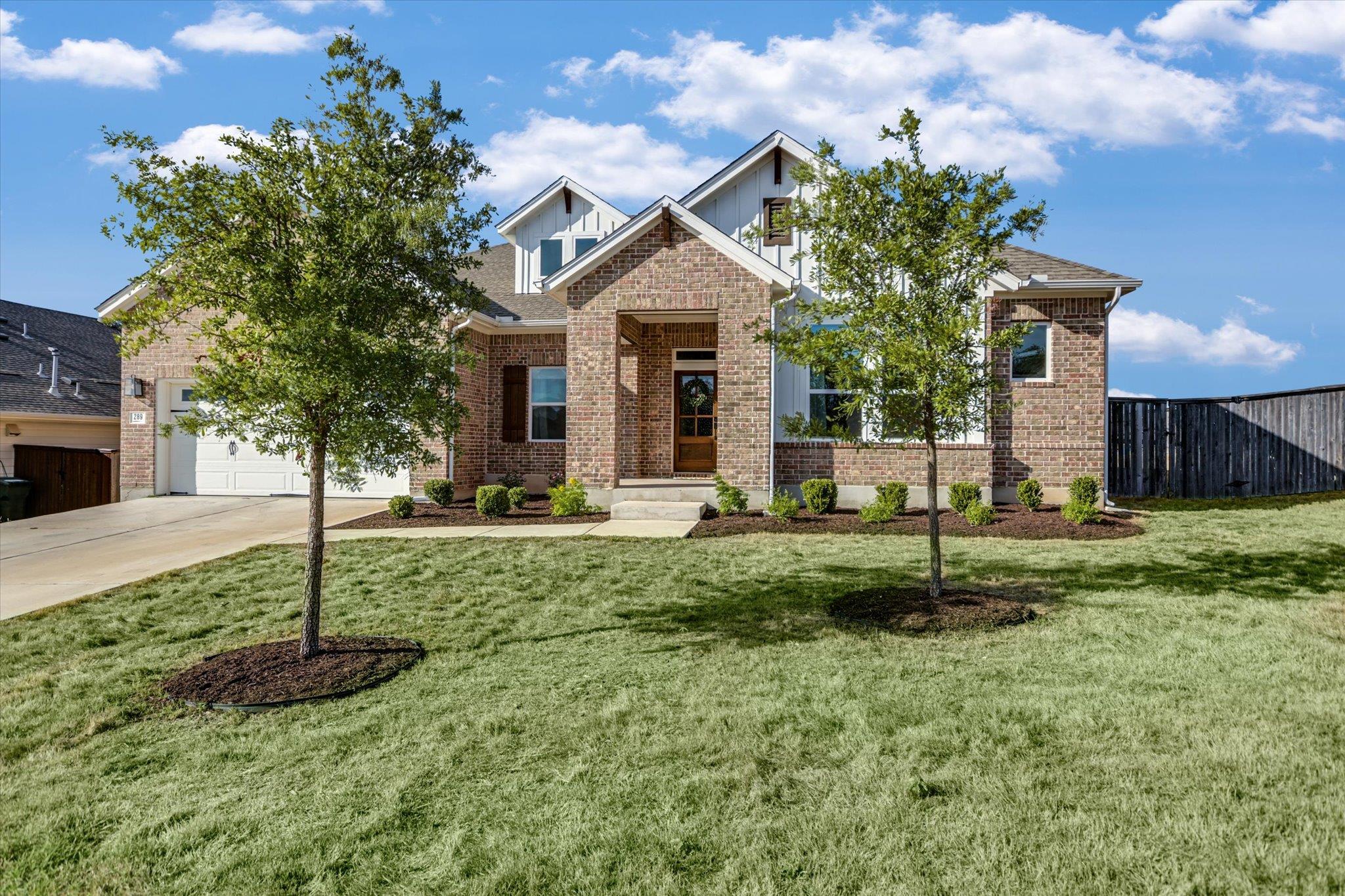 289 Helena LN