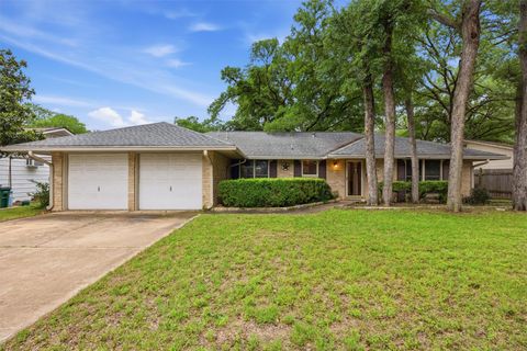 Photo of 5813 Gateshead DR, Austin, TX 78745 (MLS # 4013892)