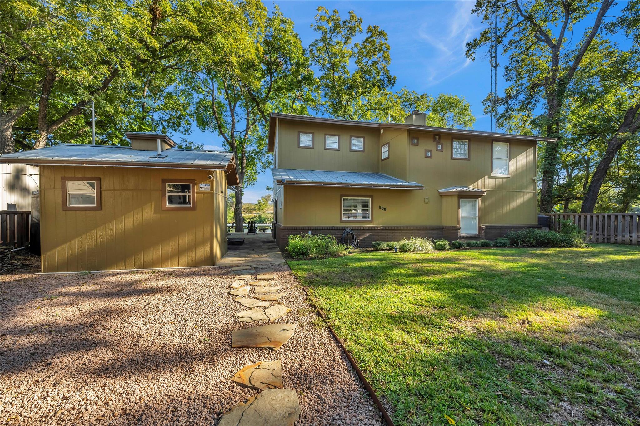 1100 Long Mountain DR