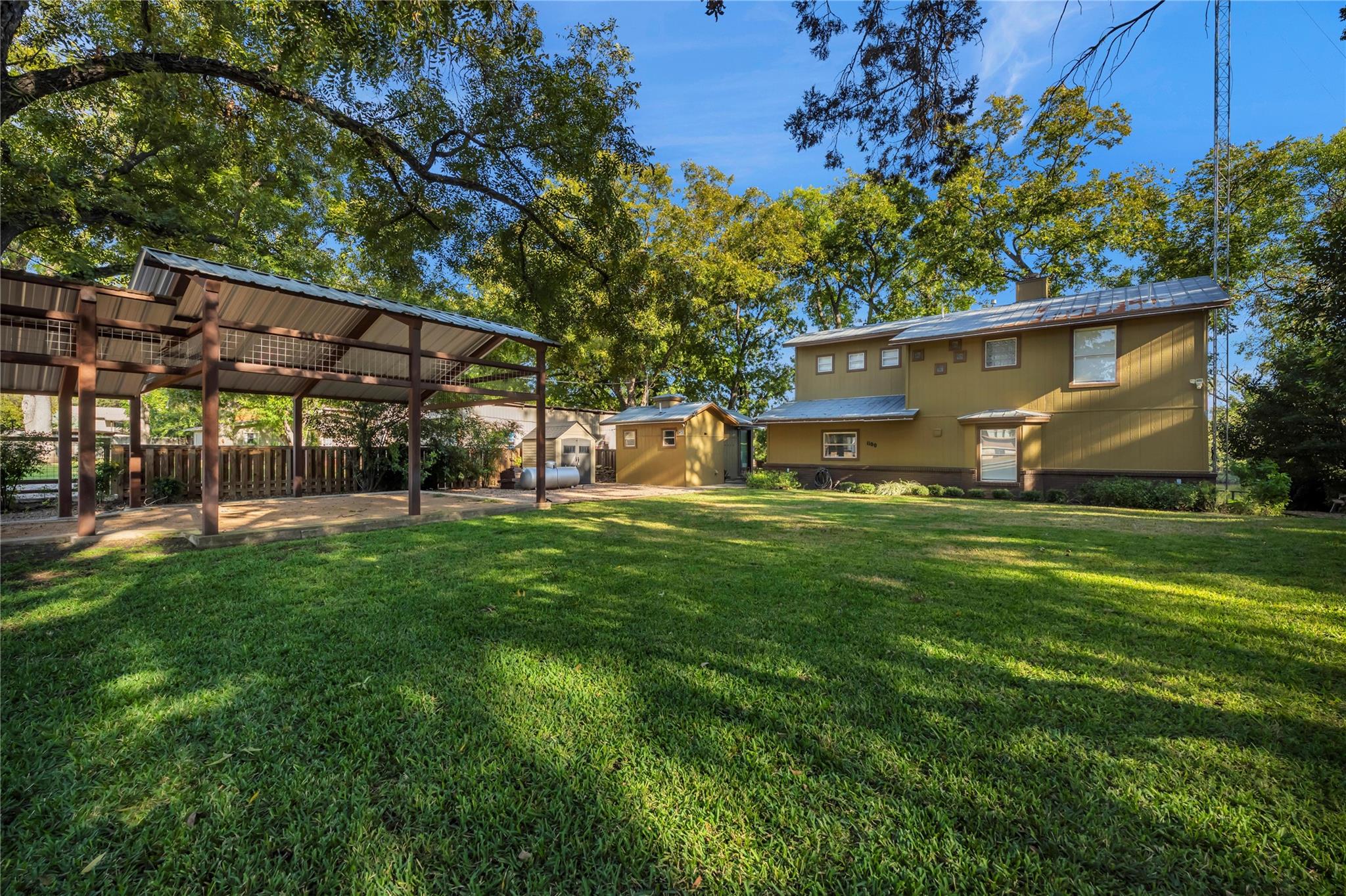 1100 Long Mountain DR