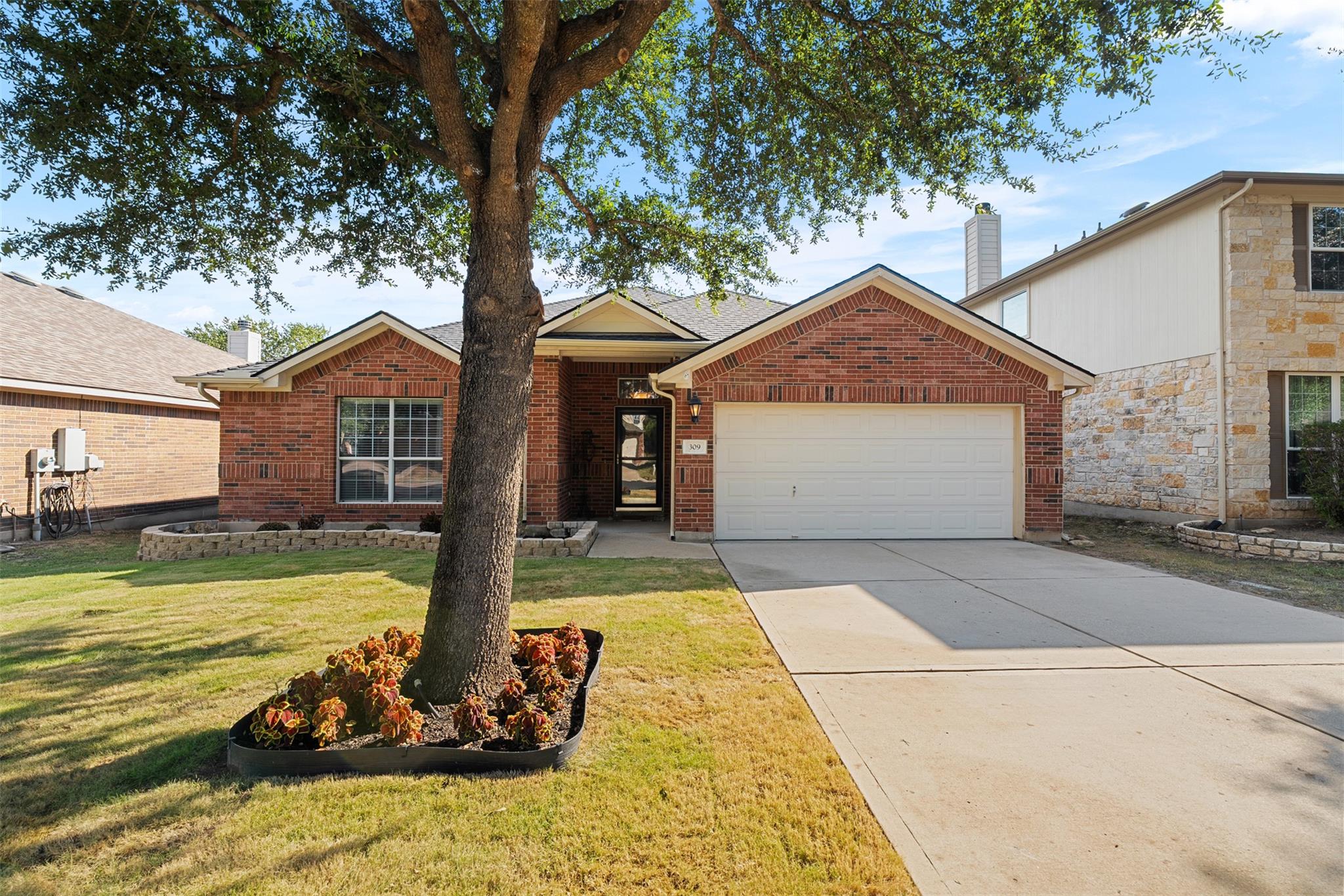 309 Golden Eagle LN