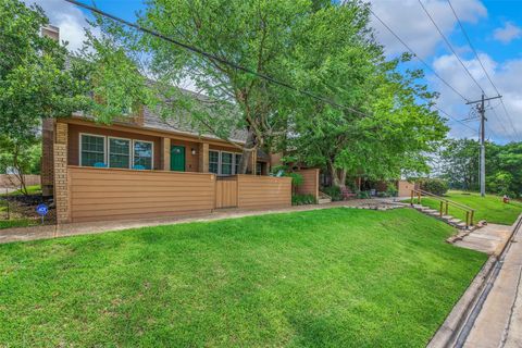 3122 Camelot DR 11 Bryan TX 77802