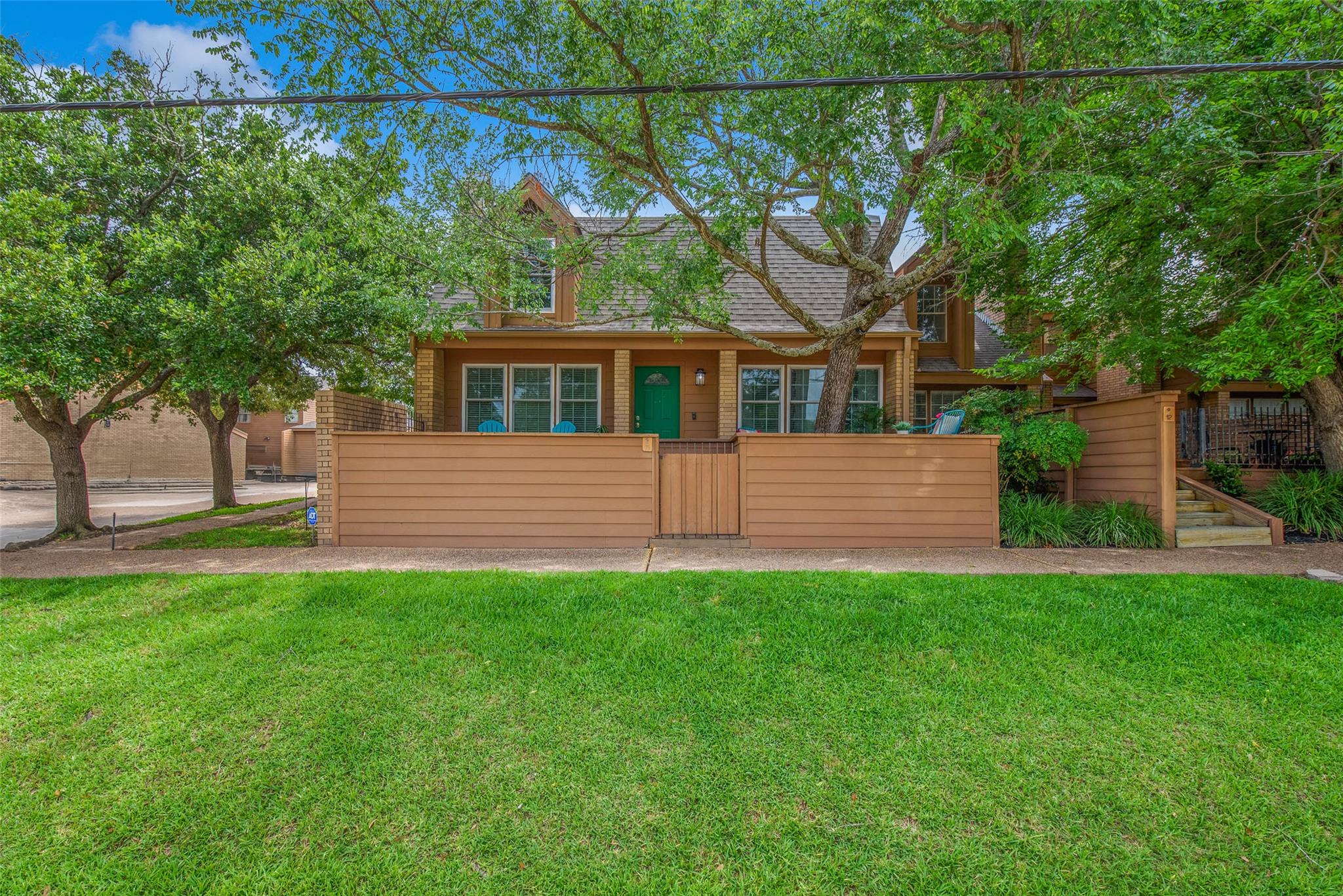 3122 Camelot DR 11