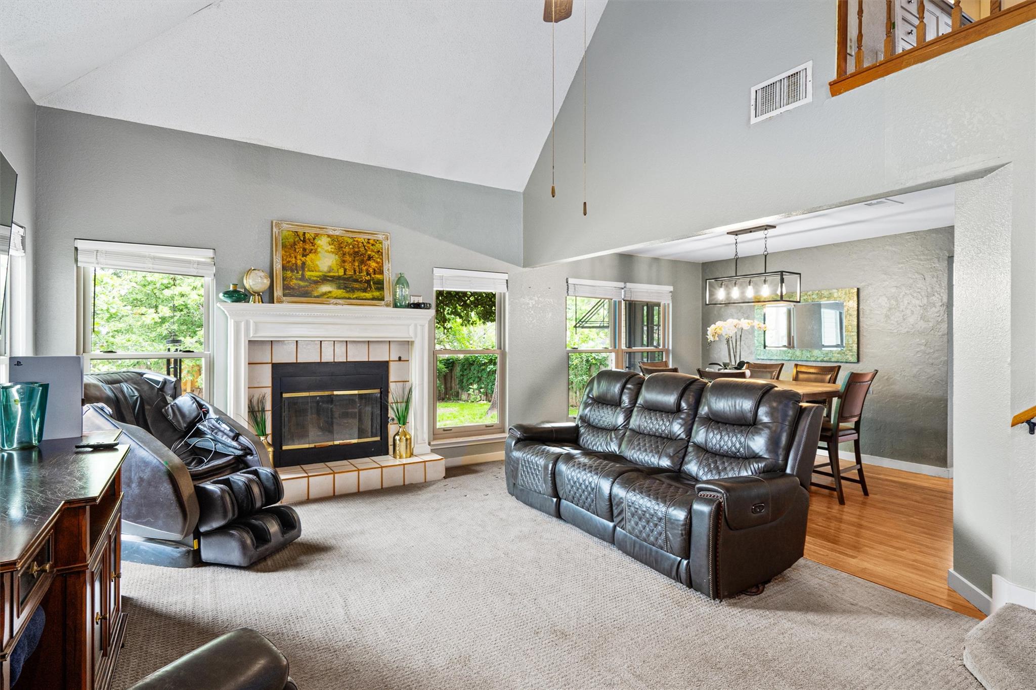 1912 Gaylord DR