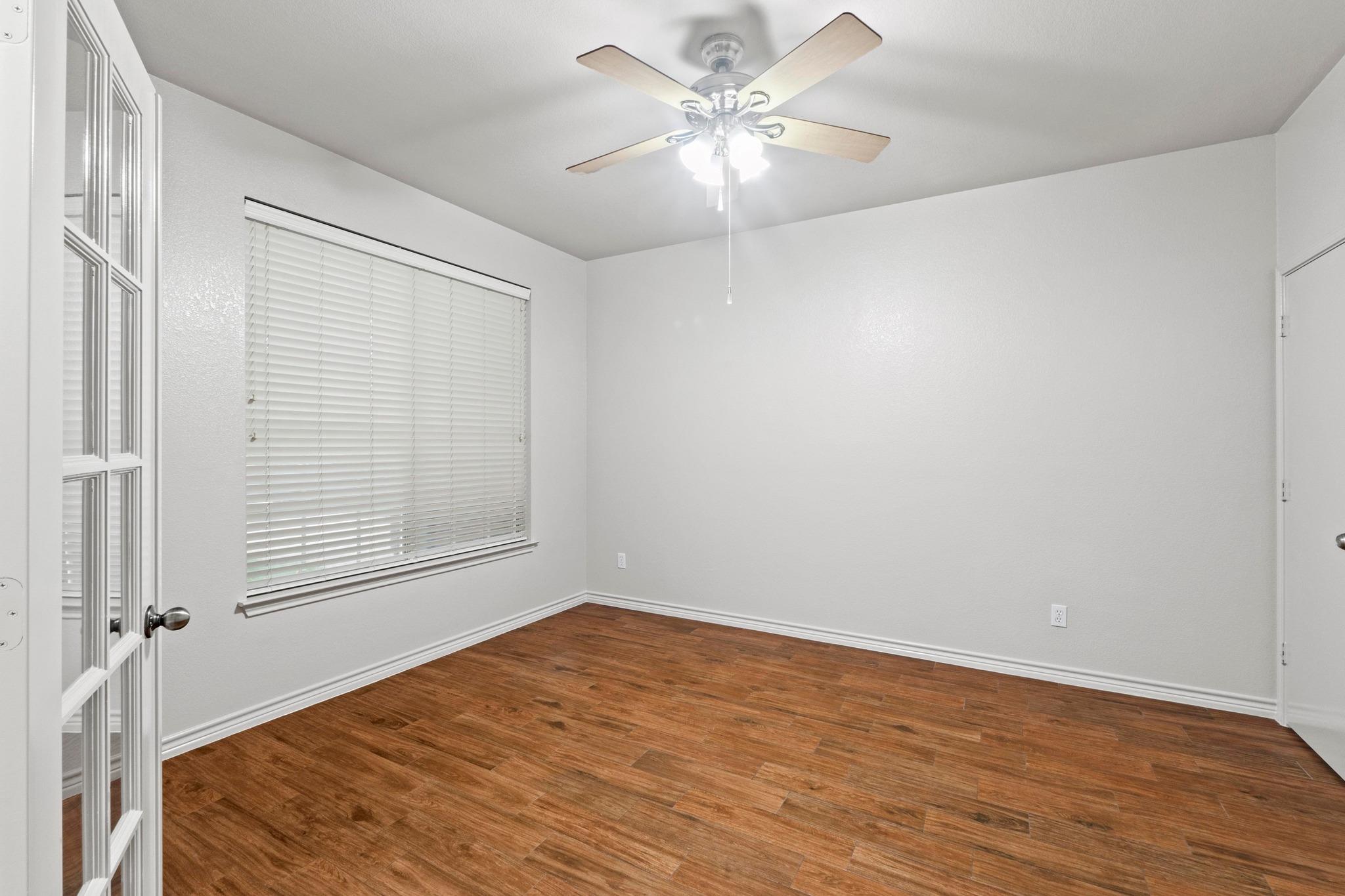 1532 Homewood CIR