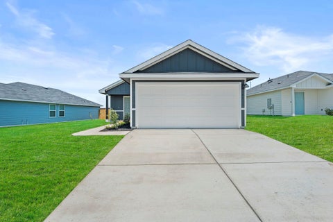 Photo of 307 Wild Goose DR, Luling, TX 78648 (MLS # 7979351)