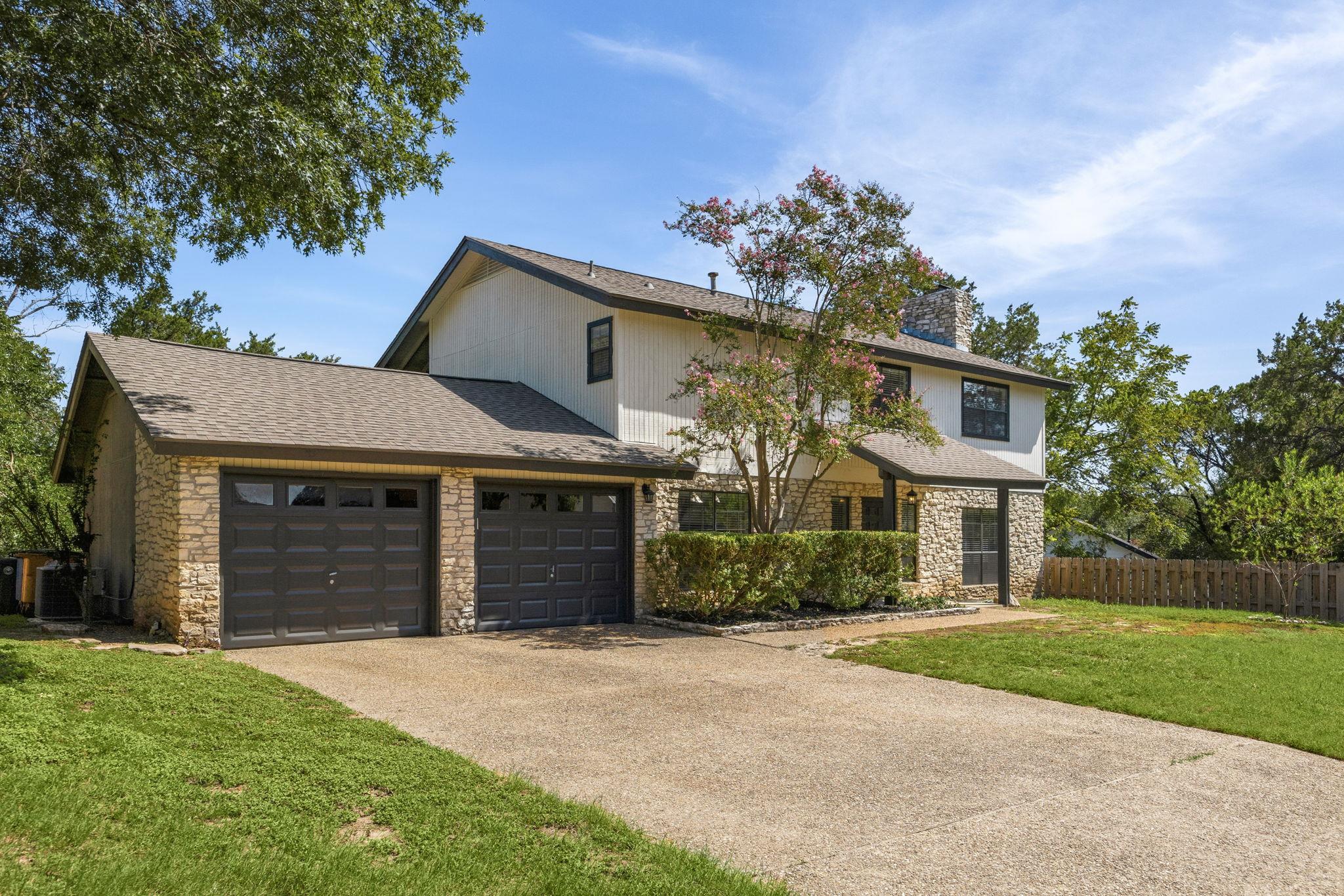 3622 Peregrine Falcon DR