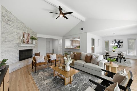 4805 Midoak CIR Austin TX 78749