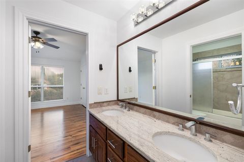 Tiny photo for 402 Luna Vista DR, Austin, TX 78738 (MLS # 4871231)