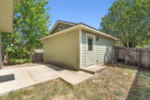 Tiny photo for 2301 Melissa Oaks LN, Austin, TX 78744 (MLS # 7999398)