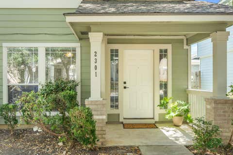 Photo of 2301 Melissa Oaks LN, Austin, TX 78744 (MLS # 7999398)