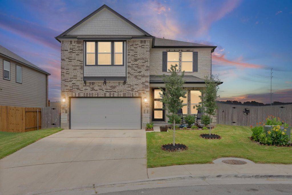 Photo of 203 Teller DR, Lockhart, TX 78644 (MLS # 6549564)