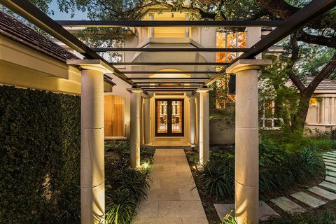 Photo of 4005 Enclave Mesa CIR, Austin, TX 78731 (MLS # 5930520)