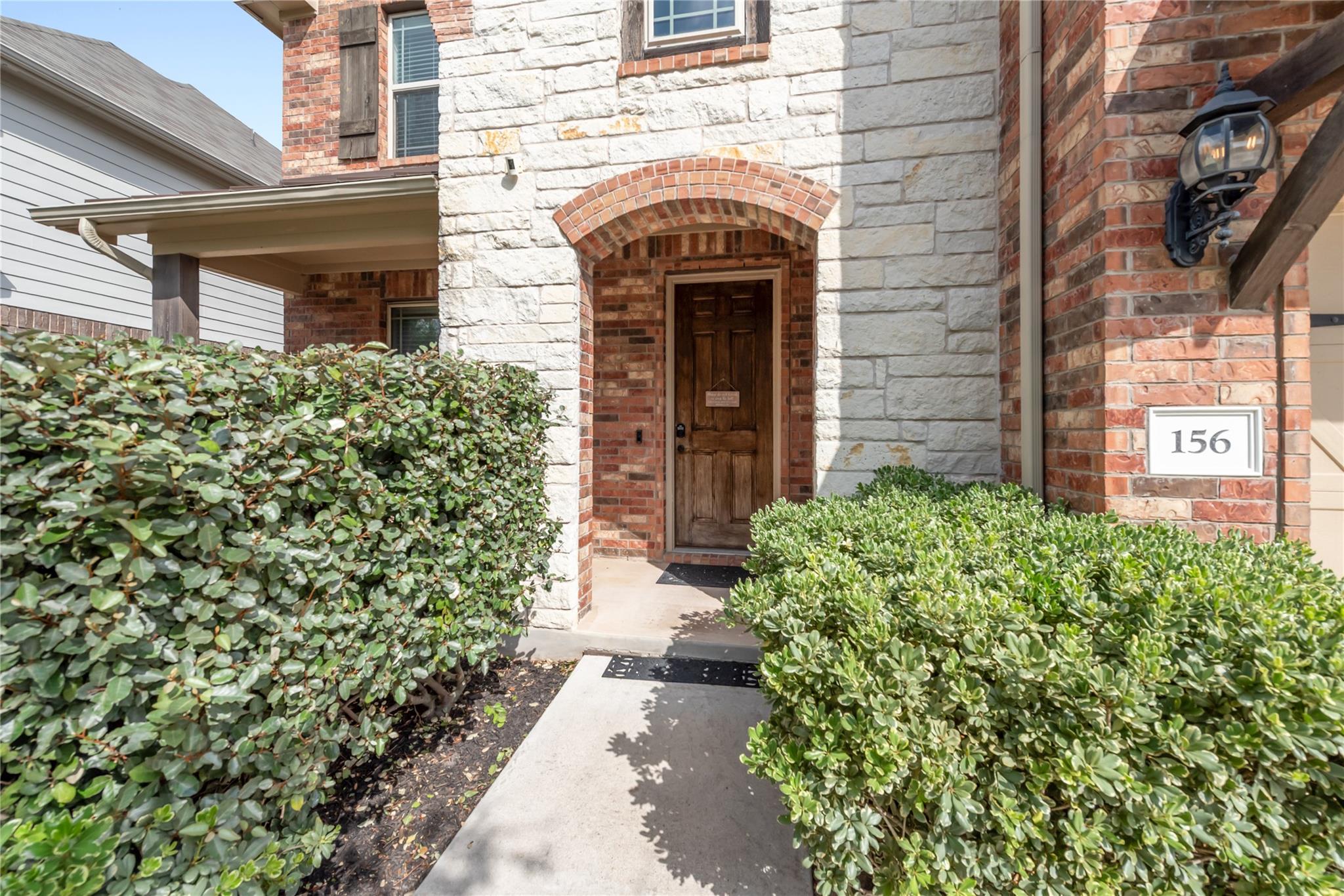 156 Banana ST