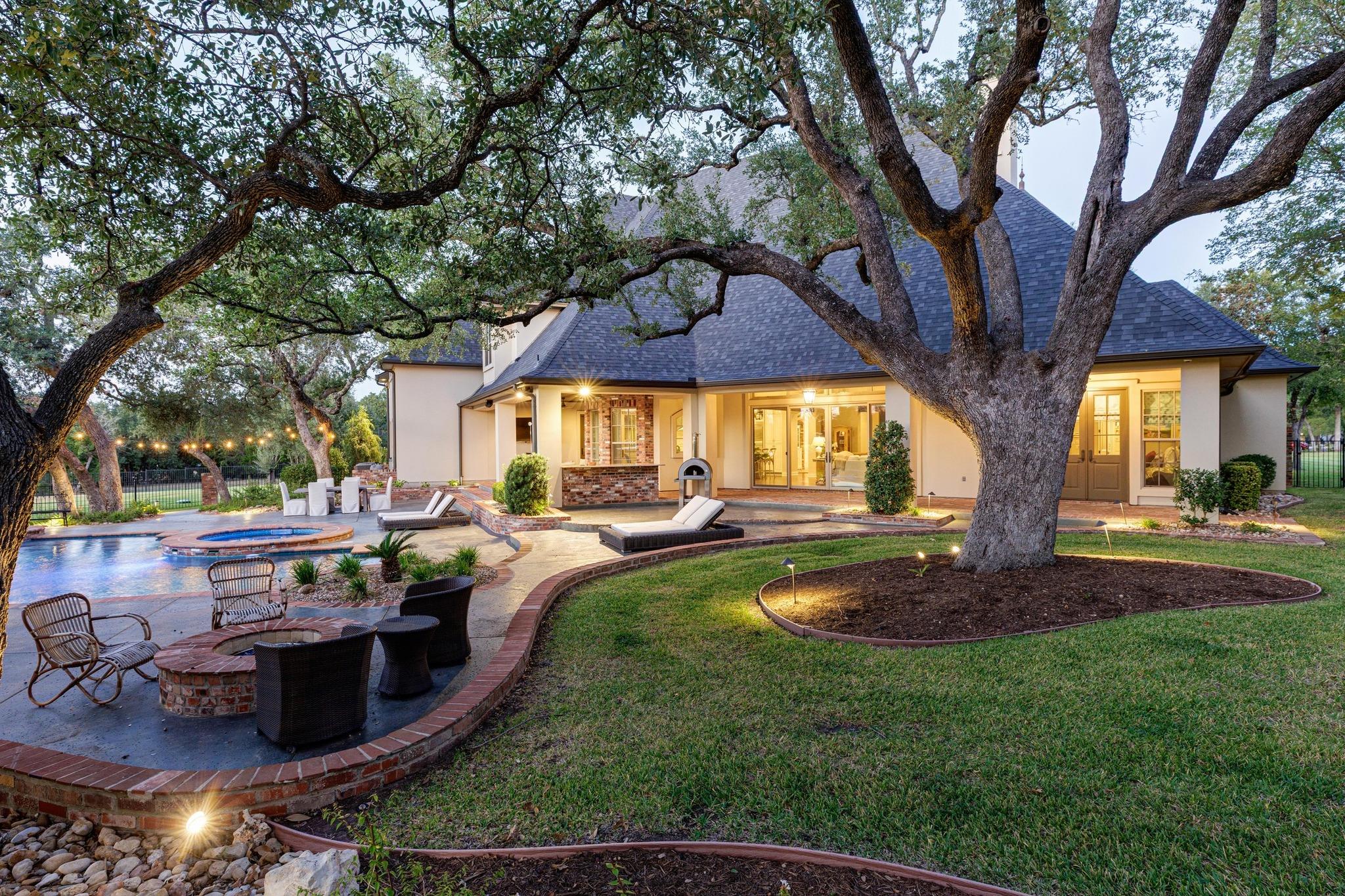 216 Vista LN