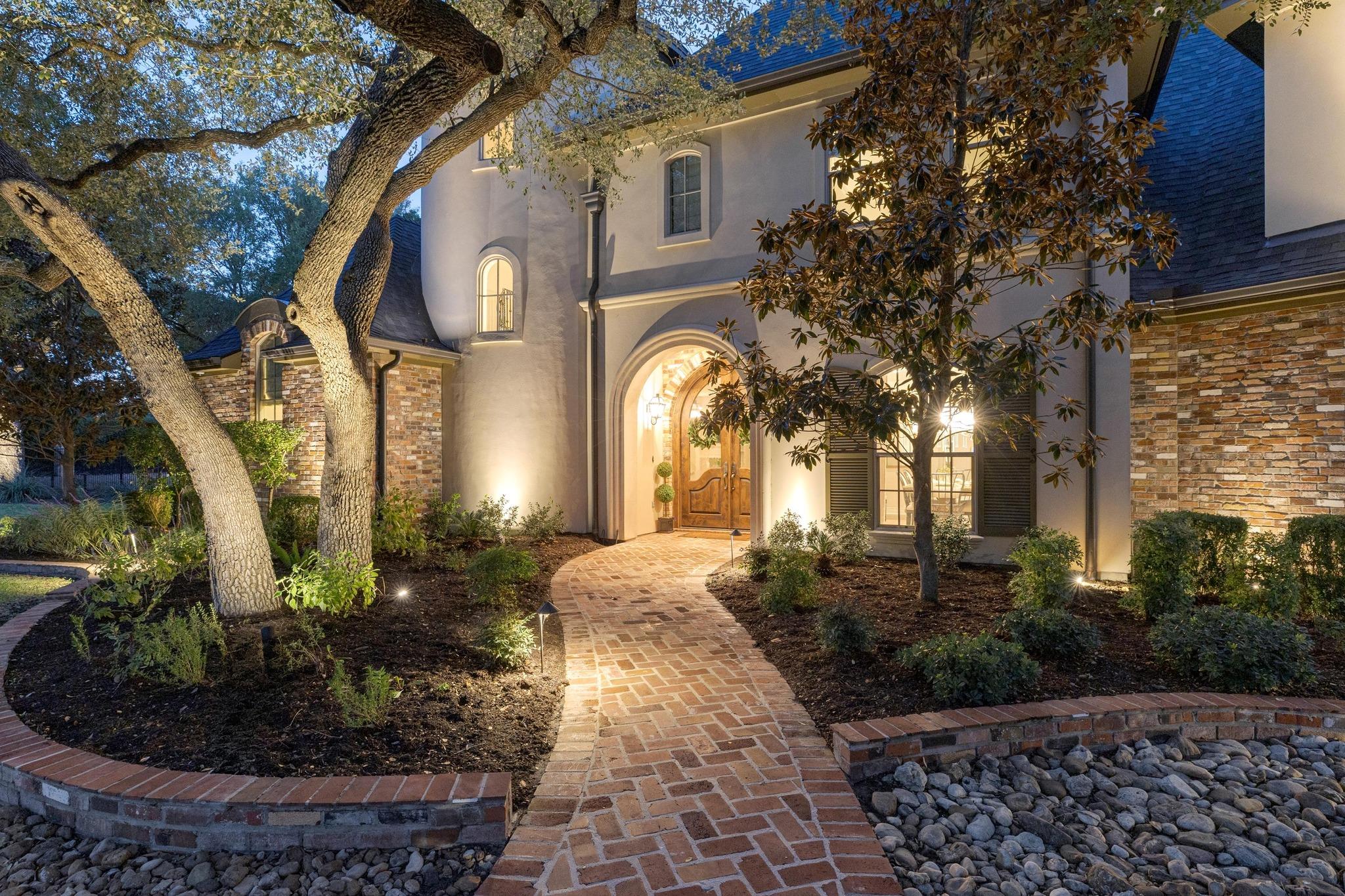 216 Vista LN