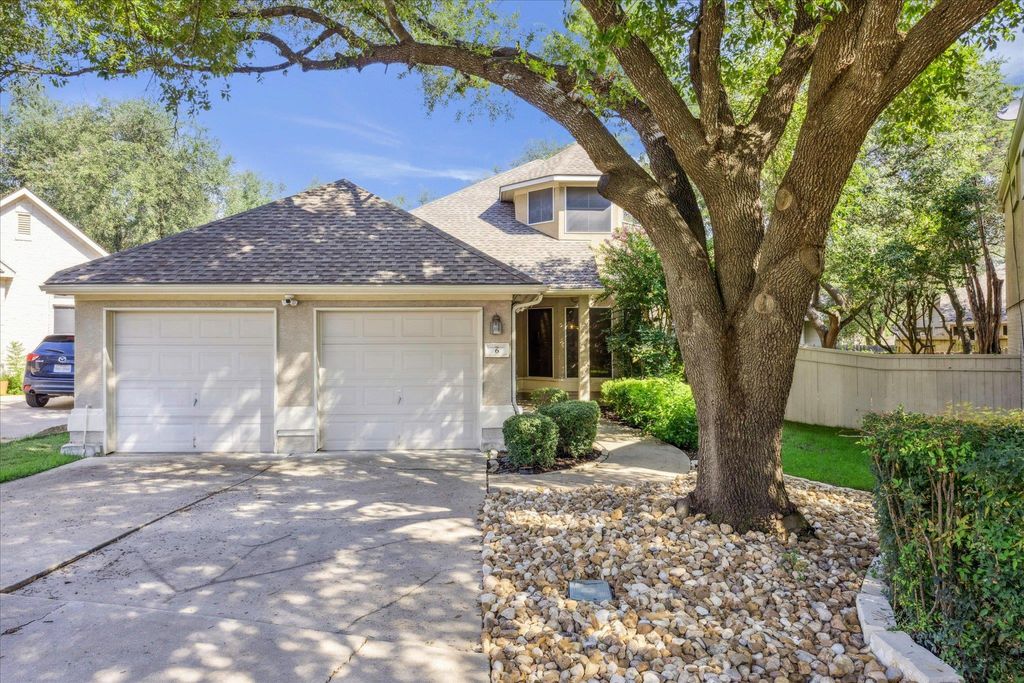 Photo for 6 Muirfield Greens CV, Lakeway, TX 78738 (MLS # 8942401)
