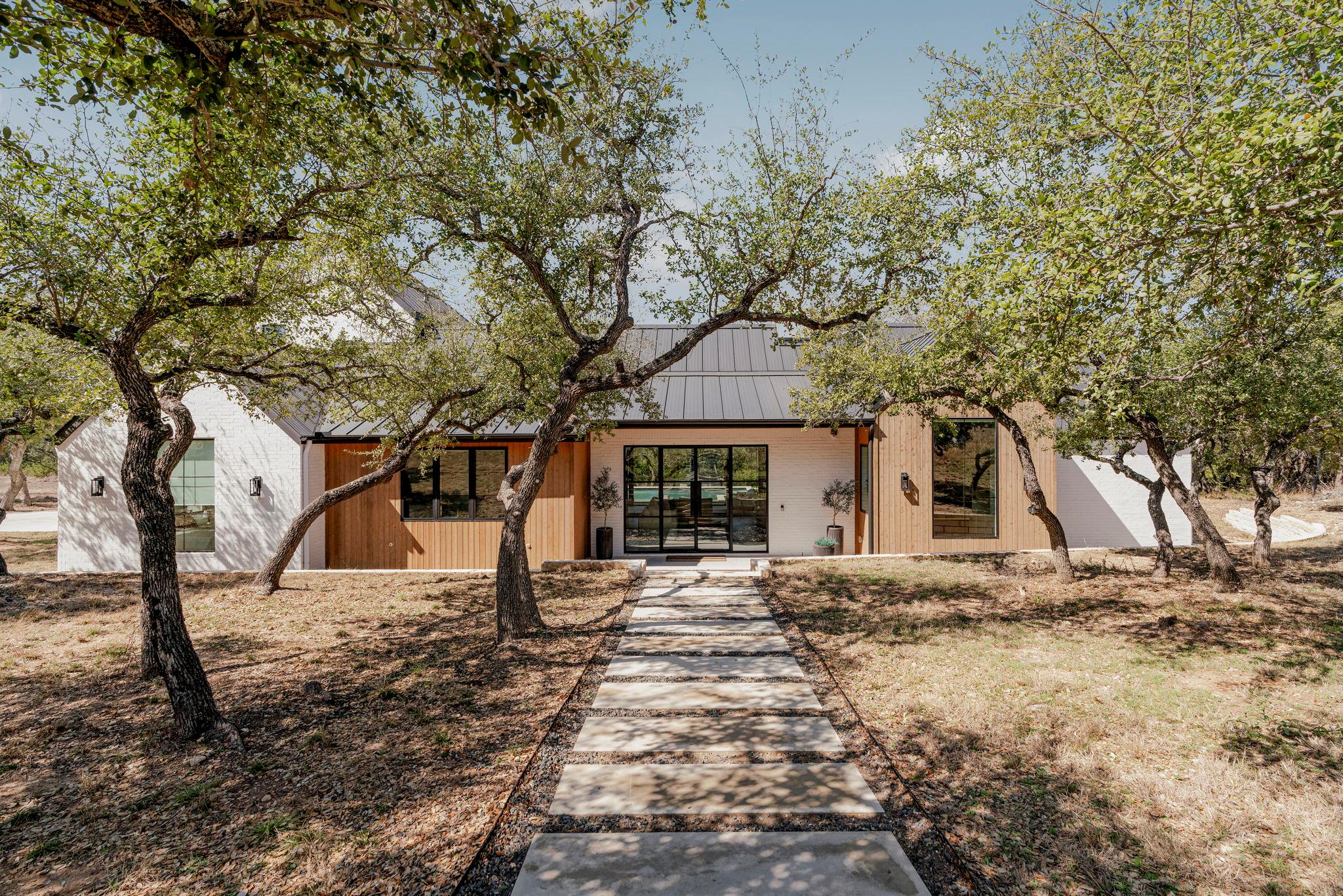 243 Emerald Point CV