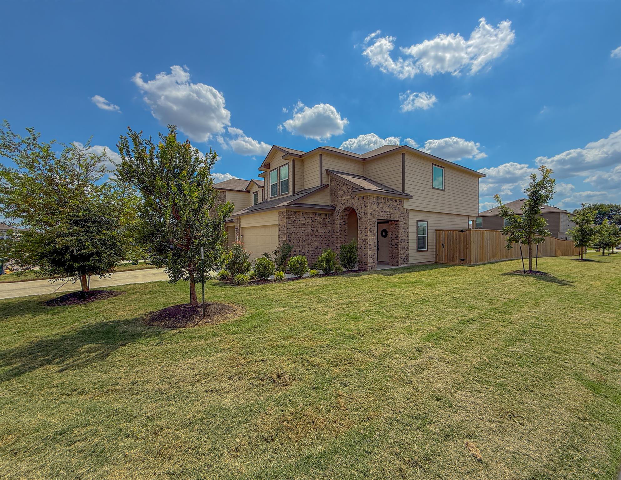 725 Bronco Billy DR