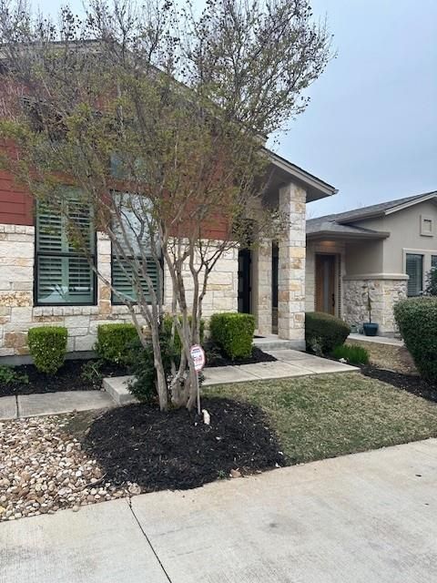 309 Jeffrey David LN W Austin TX 78717