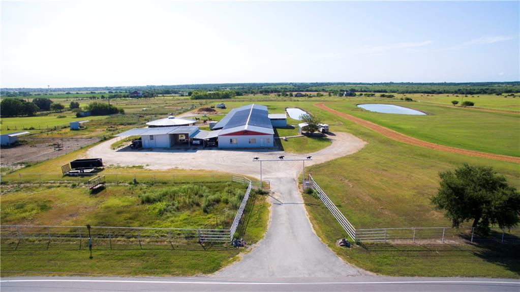 Photo 1 of 40 — 12611 County Line RD, Elgin, TX 78621
