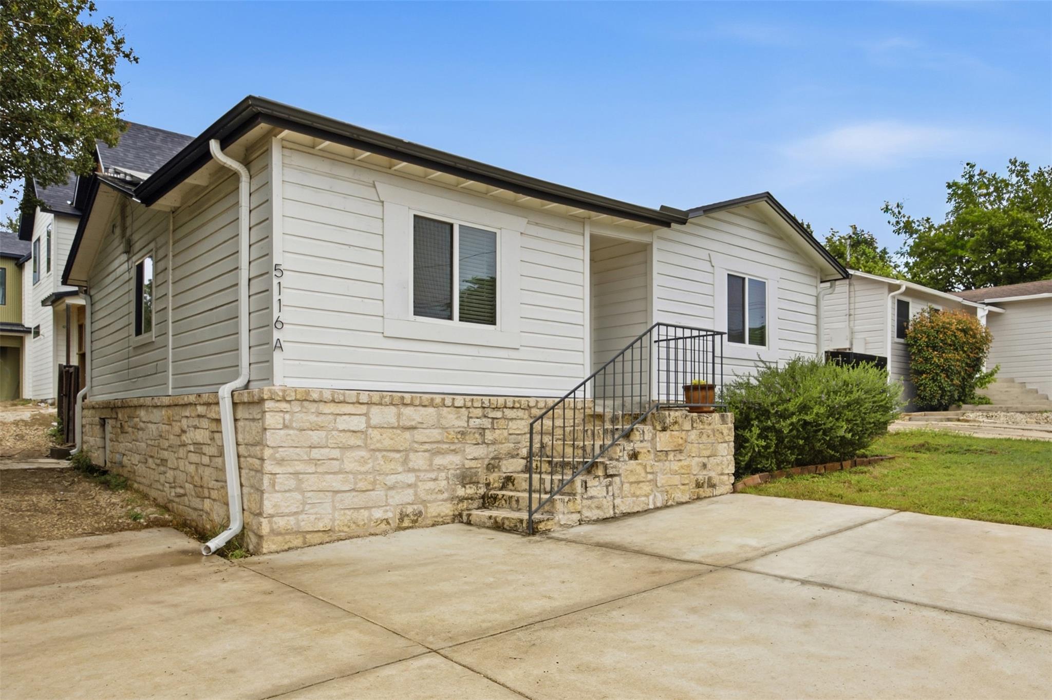 5116 Heflin LN 1