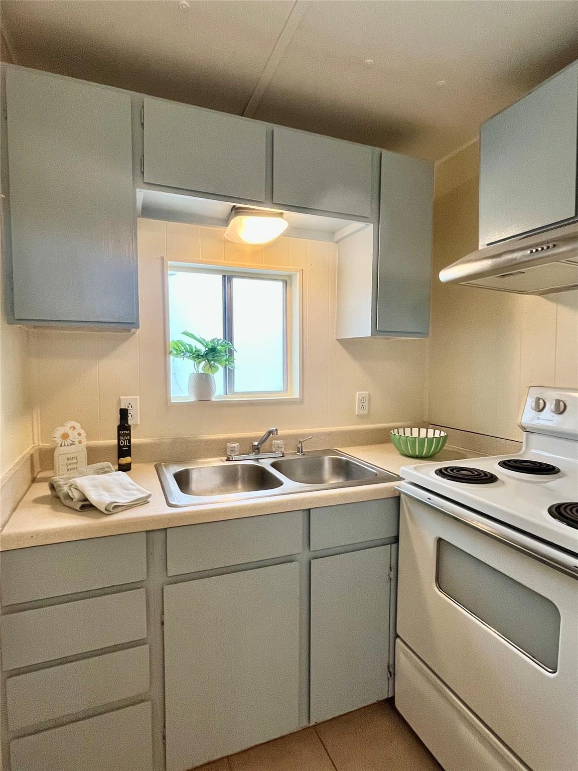 Austin, Texas 78704, United States, 3 Bedrooms Bedrooms, ,2 BathroomsBathrooms,Residential,Active,217547