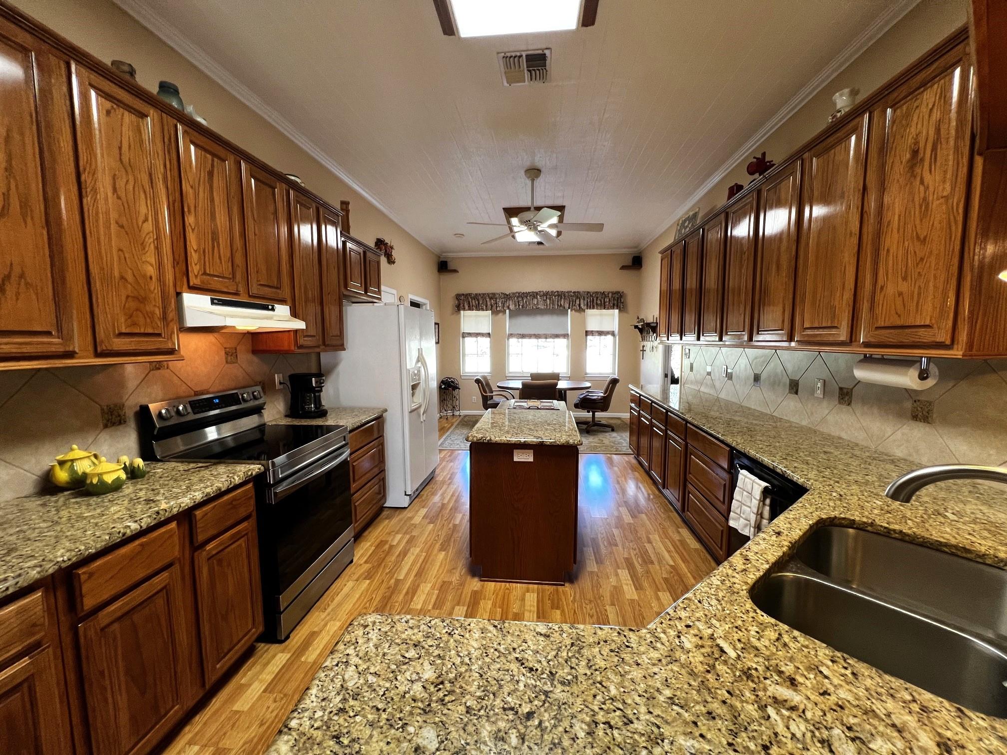 730 Panorama RD
