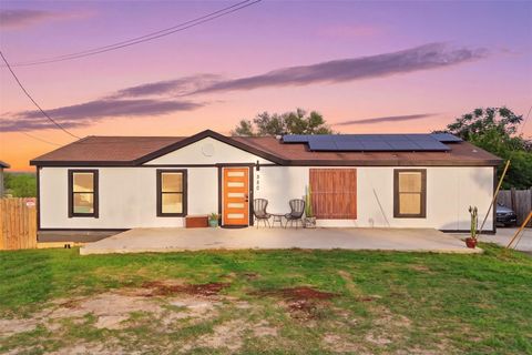 Photo of 580 Railyard DR, Kyle, TX 78640 (MLS # 7252032)