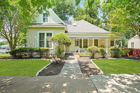 212 W 43rd ST A Austin TX 78751