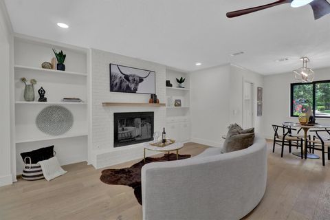 Tiny photo for 2713 Cascade DR, Austin, TX 78757 (MLS # 7443548)