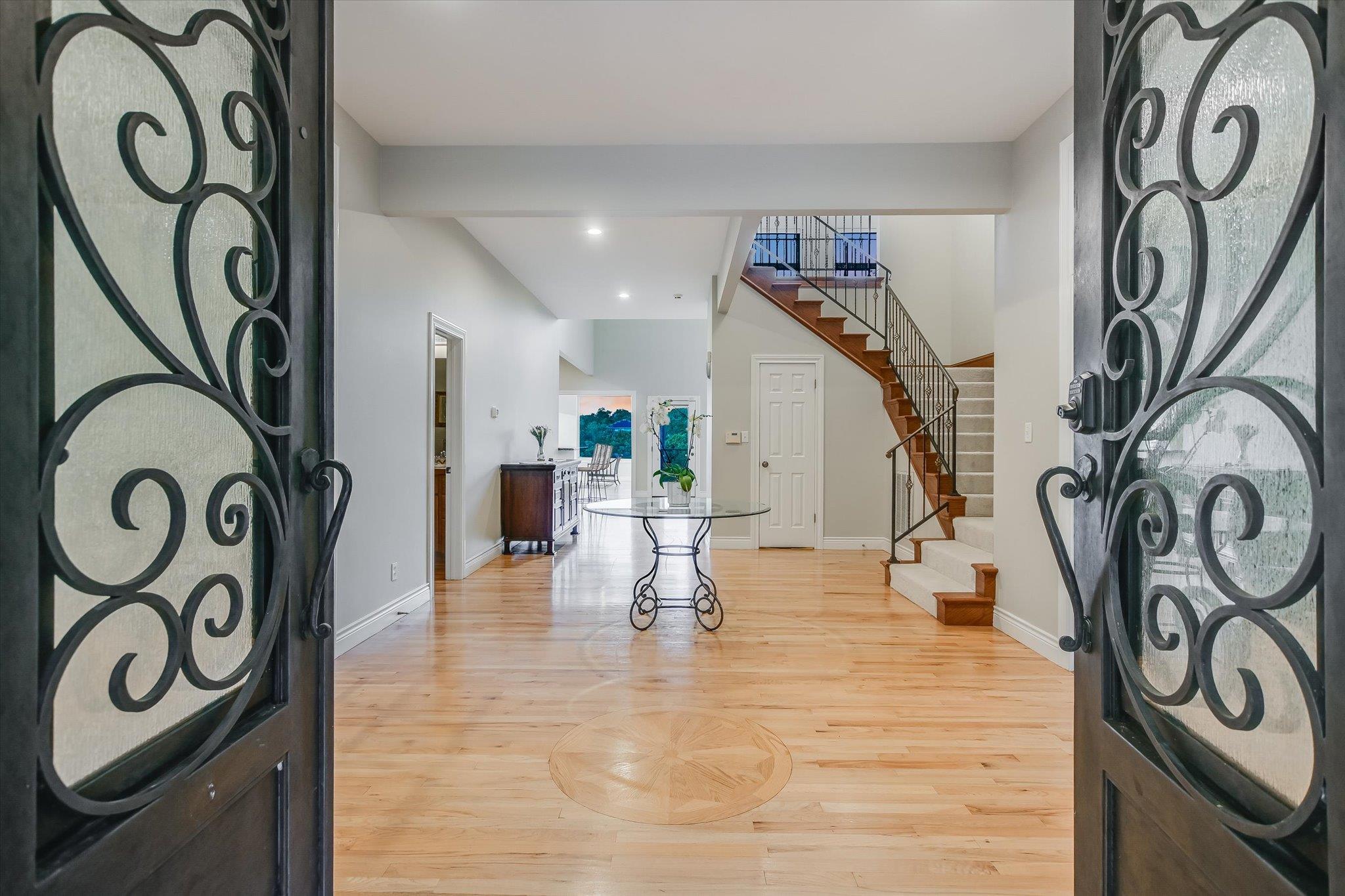 Austin, Texas 78733, United States, 4 Bedrooms Bedrooms, ,5 BathroomsBathrooms,Residential,Active,120903