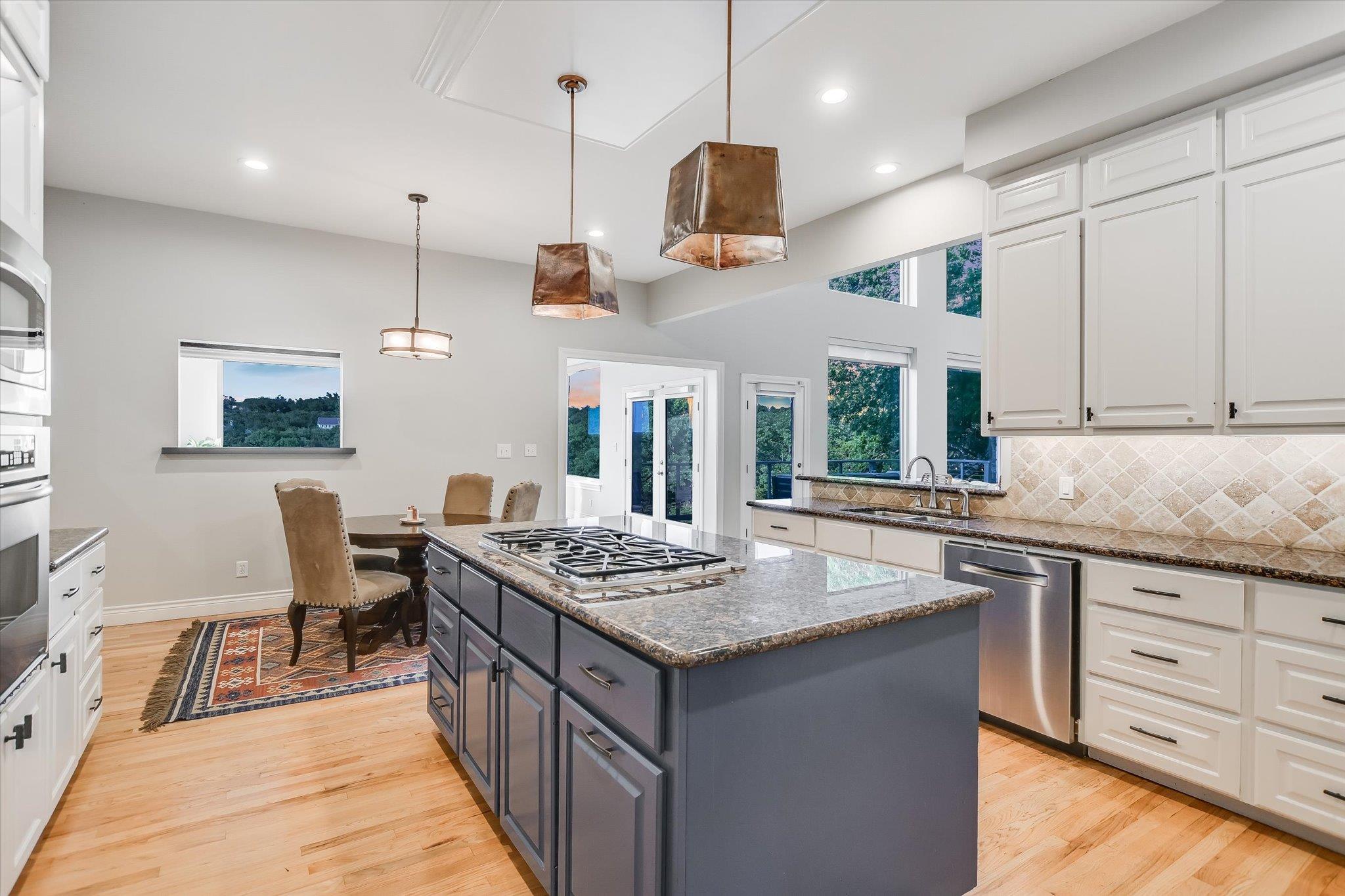 Austin, Texas 78733, United States, 4 Bedrooms Bedrooms, ,5 BathroomsBathrooms,Residential,Active,120903