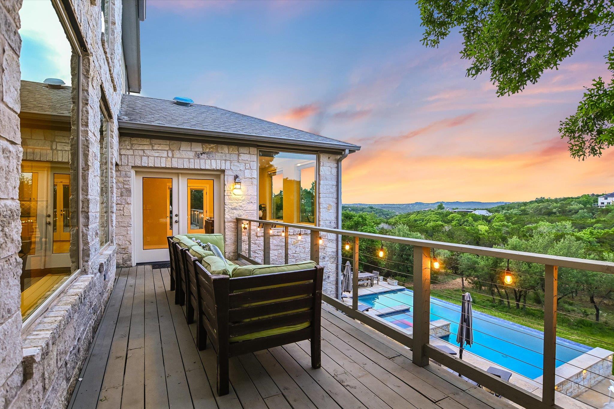 Austin, Texas 78733, United States, 4 Bedrooms Bedrooms, ,5 BathroomsBathrooms,Residential,Active,120903
