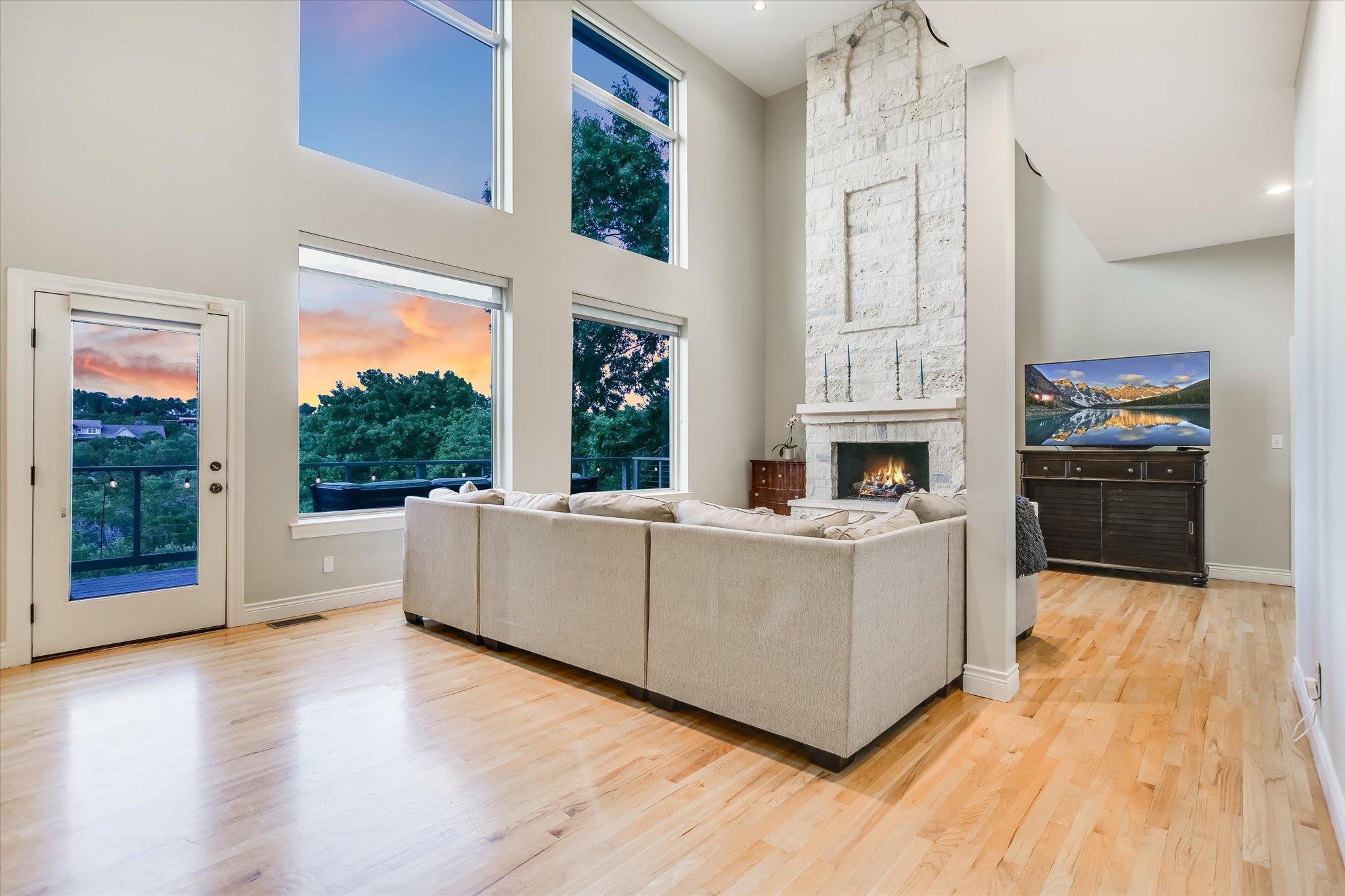 Austin, Texas 78733, United States, 4 Bedrooms Bedrooms, ,5 BathroomsBathrooms,Residential,Active,120903